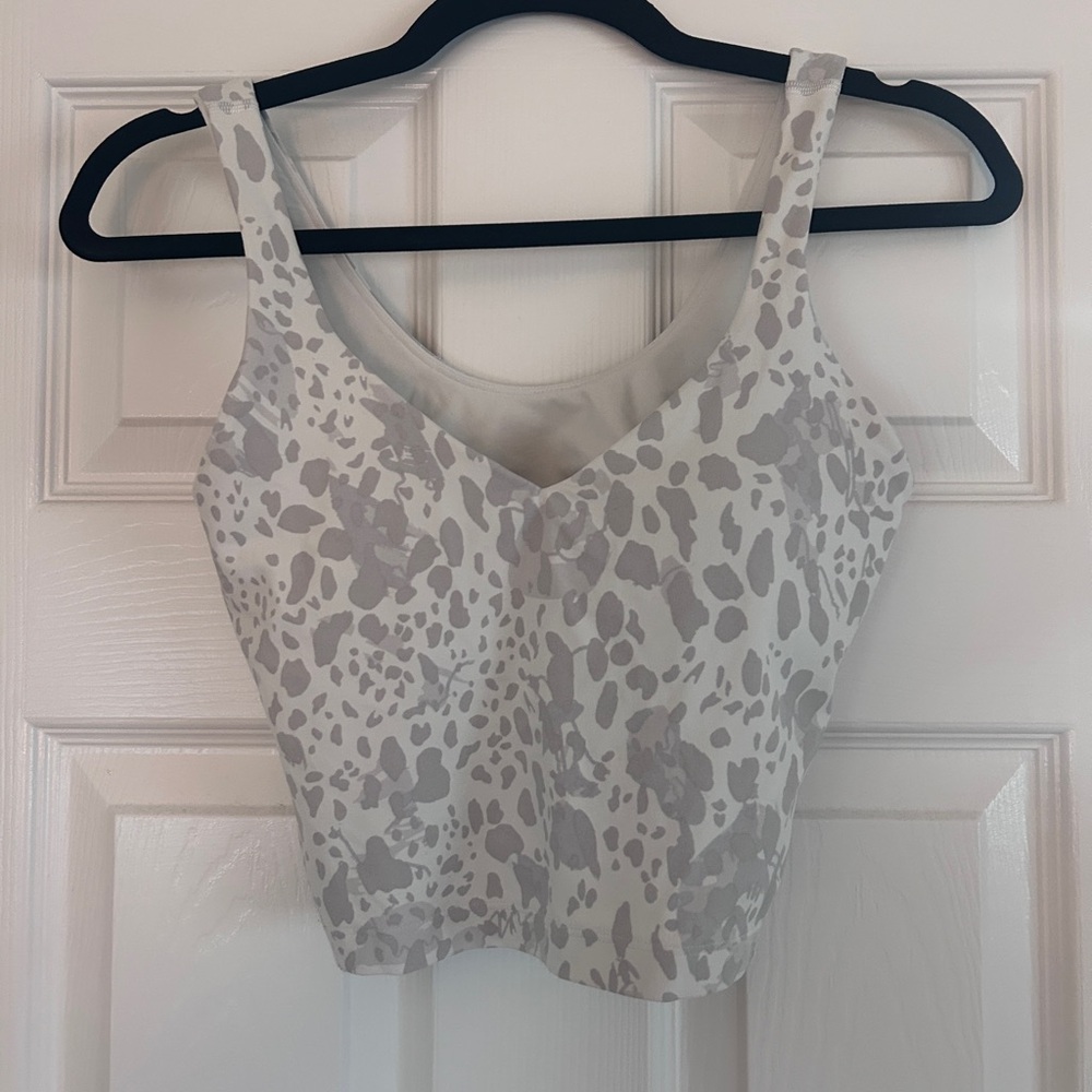 Lululemon crop top
